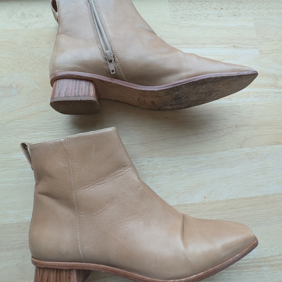 Bernardo Helene ankle boots size 8 - Picture 5 of 8